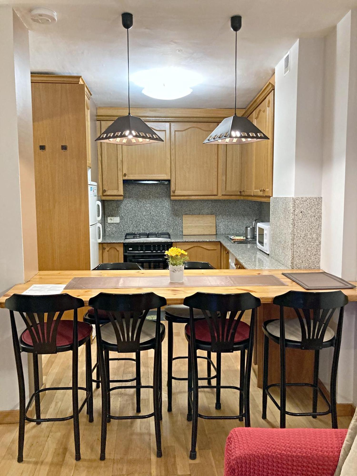 エステリ・ダネウApartamento Casovallアパートメント エクステリア 写真